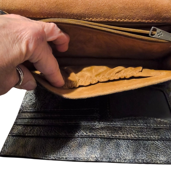 Patricia Nash Antiqued Silver Tooled Leather Crossbody Bag - Picture 8 of 16